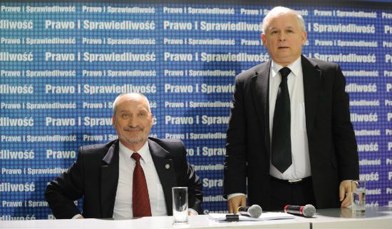 Polacy chcą wysłać Kaczyńskiego na badania? - sondaż