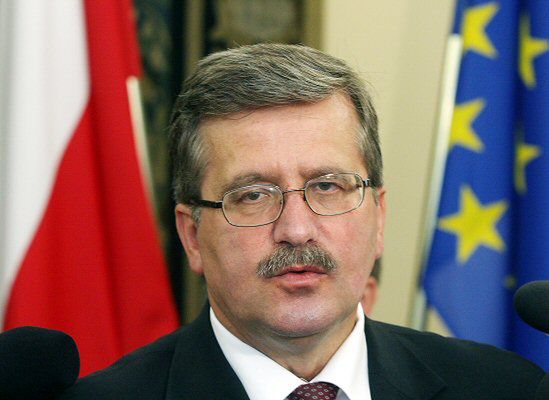 Komorowski: w IPN rządzą popłuczyny po endecji