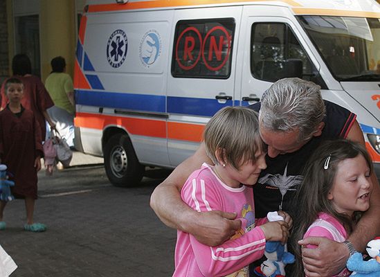 Lekarze: dobry stan dzieci rannych w wypadku w Serbii