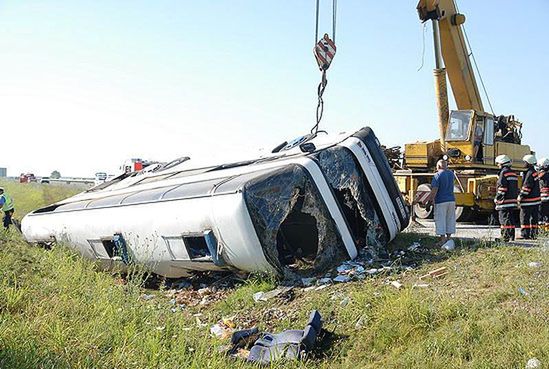 Pogrzeby pierwszych ofiar wypadku autokaru w Serbii