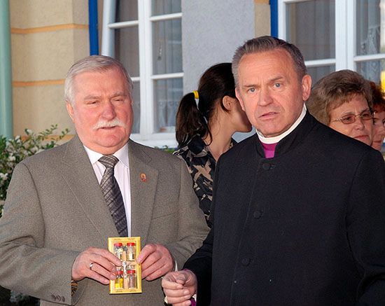 Wałęsa broni ks. Jankowskiego: zrobił wiele dla Polski