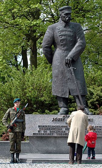 Polsko-niemiecka wojna o marszałka Piłsudskiego
