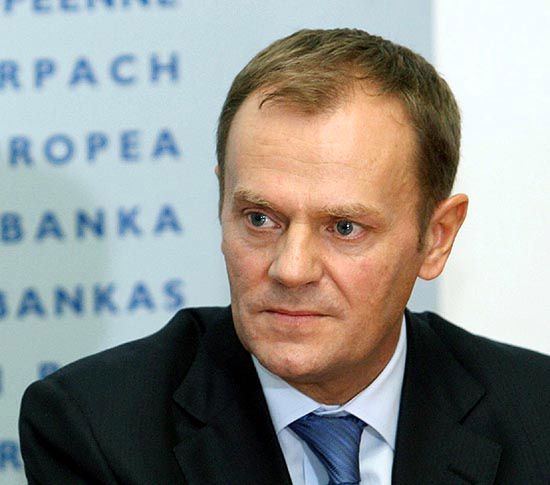 Tusk prosi prezesa TVP o wywiad
