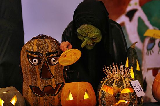 Halloween to przeżytek, pora na... Holywins