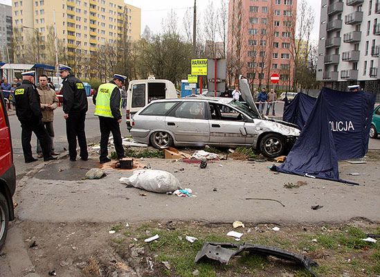 Samochód wjechał w targowisko - 1 osoba nie żyje