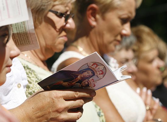 Wyborcy PiS i PO: oddzielić Kościół od państwa