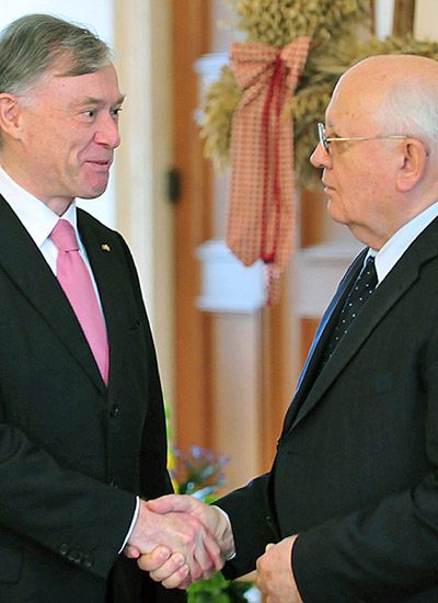 Wałęsa: Gorbaczow bohaterem, bo mu się nie udało
