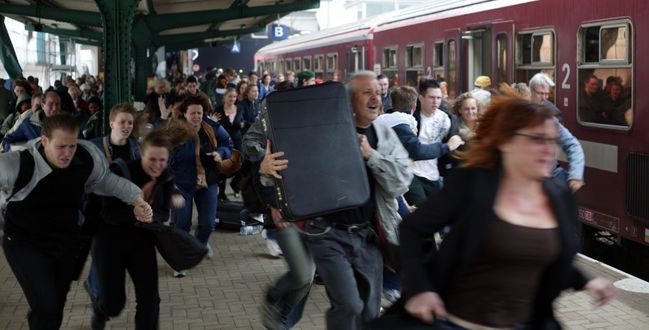 Uczniowie wpadli nagle w zbiorową histerię. Podobne przypadki nie są odosobnione