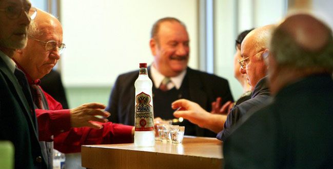 Aż tylu z nas nadużywa alkoholu