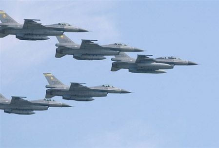 Wojsko zapłaci odszkodowania za hałaśliwe F-16?