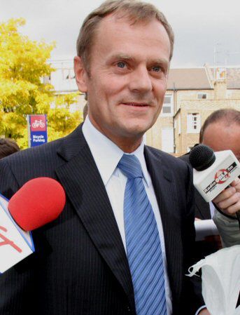 Tusk: czekam z otwartą przyłbicą na zwycięzcę debaty