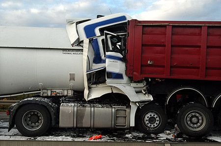 22 osoby zginęły na drogach w przedświąteczną środę