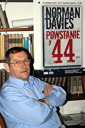 Norman Davies: Polska staje się śmieszna