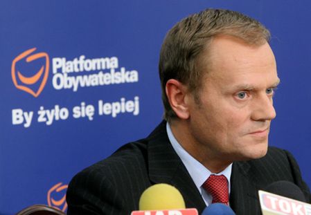 Tusk: wyłania się czarny obraz rządów J. Kaczyńskiego