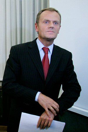 Tusk: spotkanie z szefami PSL i SLD nie oznacza koalicji