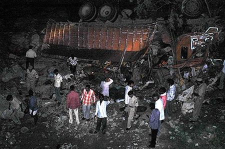 85 pielgrzymów zginęło w wypadku ciężarówki