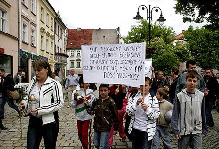 Marsz milczenia po śmierci skatowanego 3,5-latka