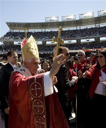 Papież spotkał się z osobami molestowanymi przez księży