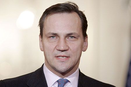 Sikorski odrzuca protesty Rosji ws. tarczy