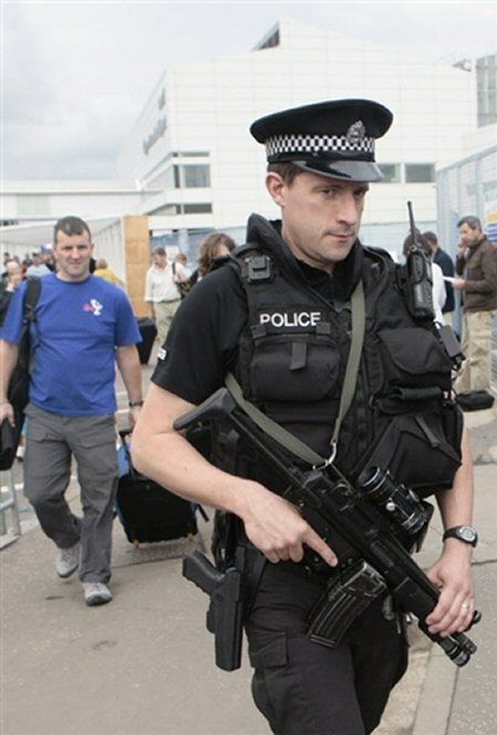 Kolejni podejrzani o terroryzm zatrzymani w W.Brytanii