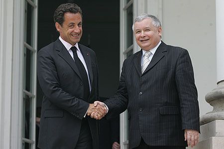 "Misja ratunkowa" Sarkozy'ego w Warszawie