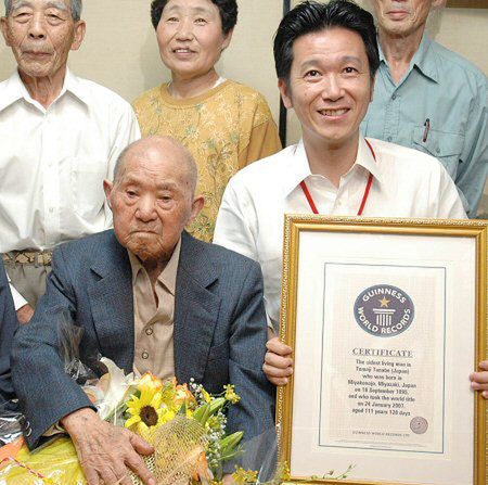 Japończyk najstarszym mężczyzną na świecie