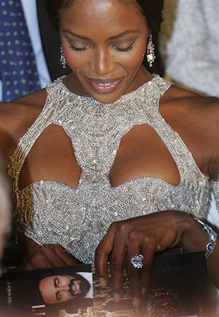 Naomi Campbell znów napadła na kobietę