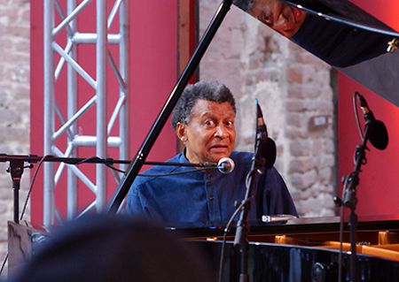 Wybitny i legendarny pianista Abdullah Ibrahim niebawem w Warszawie