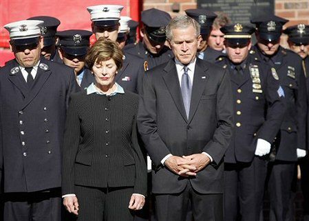Amerykanie uczcili ofiary 11 września w 5. rocznicę zamachów
