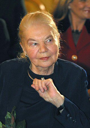 Julia Hartwig kończy 85 lat