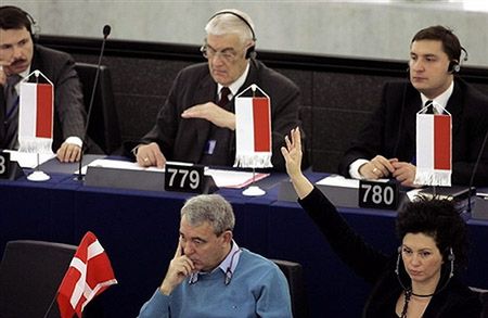 Przewodniczący PE ukarał polskich europosłów