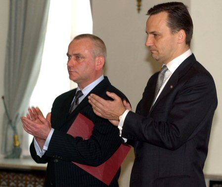 Sikorski odpiera zarzuty Szczygły