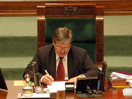 Sejm czyta mimo sprzeciwu PiS