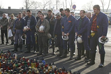 Prokuratura bada okoliczności tragedii w "Halembie"