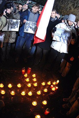 Koksowniki i ZOMO przed domem gen. Jaruzelskiego