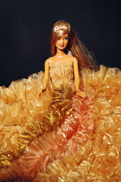 Kup Barbie w stroju Ewy Minge na charytatywnej aukcji
