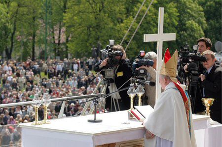 "Człowiek w dążeniu do dobrobytu nie może zapomnieć o innych wartościach"