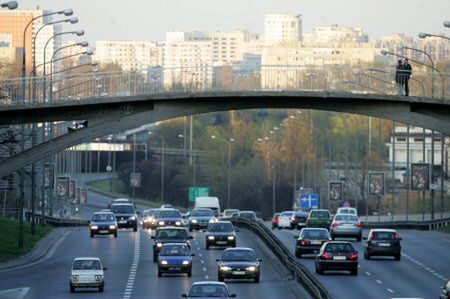 Od dziś jeździmy na światłach cały rok