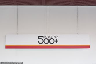 500 Plus. Program ulegnie poprawie. Rząd zamierza wprowadzić ważne zmiany dotyczące samotnych rodziców