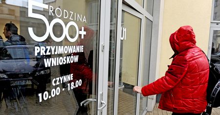 Wyłudzenia 500+. Rząd prześwietla samotne matki