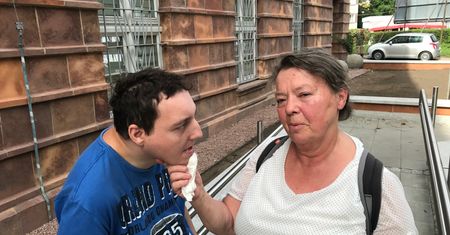 500+ dla emerytów i niepełnosprawnych. "Muszę brać lichwiarskie pożyczki, żeby przeżyć"
