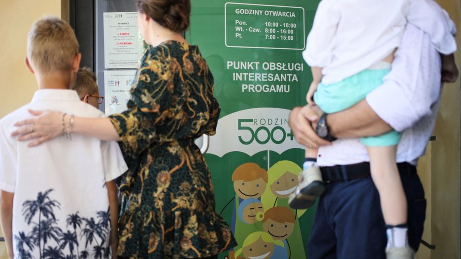 Wnioski o "500 plus" tylko do poniedziałku - inaczej przepadnie 1500 złotych.