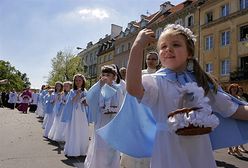 To kosztowne święto jest zmorą polskich rodziców