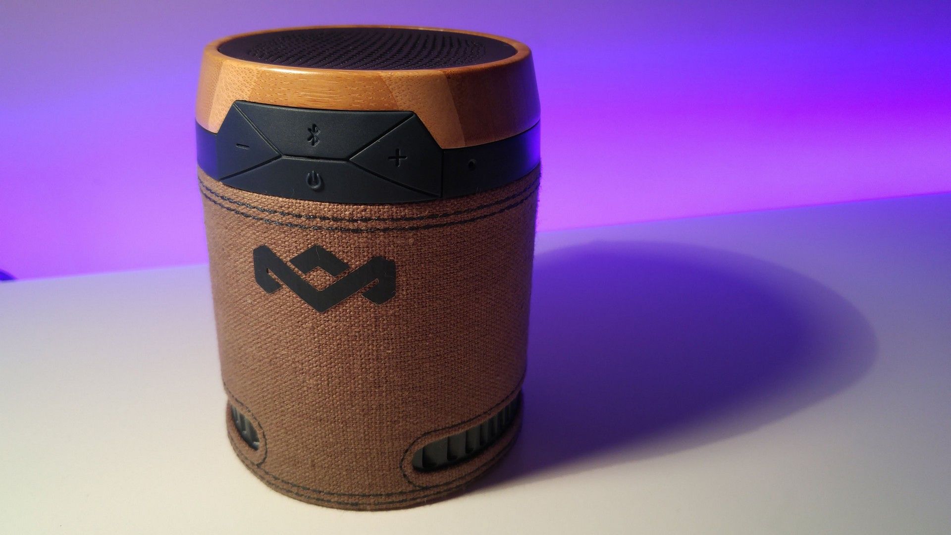 Najlepsze małe, bezprzewodowe głośniki. Co oferują Harman Kardon, Creative, Marshall i Polk Audio? 4