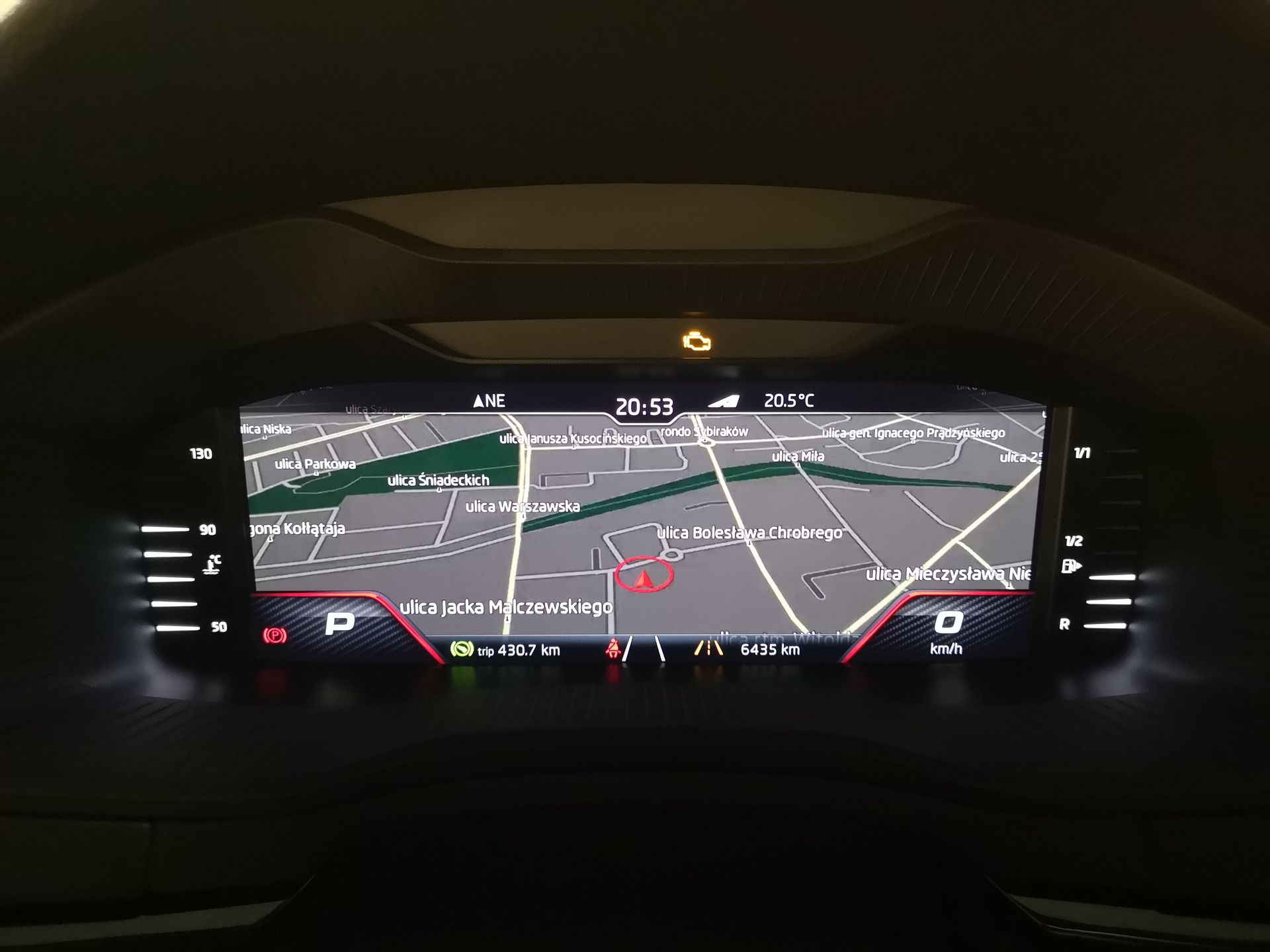 Skoda Karoq: Adaptacyjne zawieszenie, audio Canton i (prawie) zdalny dostęp do auta 4