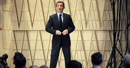 Teściowa Sarkozy'ego jego "politycznym doradcą"