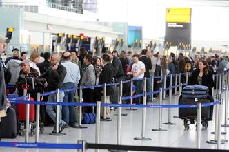 Huragan Gonzalo powodem odwołania lotów w Wielkiej Brytanii