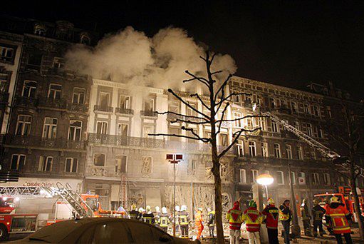 Zawalił się dom - 2 osoby wciąż pod gruzami, 40 rannych