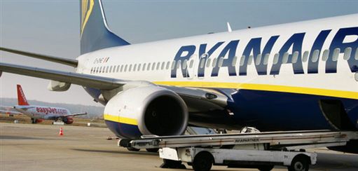 Ryanair będzie sprzedawać miejsca stojące - za 4 funty