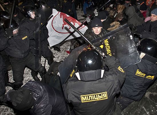 Kandydat polskiego pochodzenia krytykuje opozycję